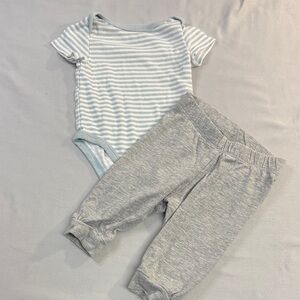 H&M/Cloud Island - 2 piece newborn baby outfit